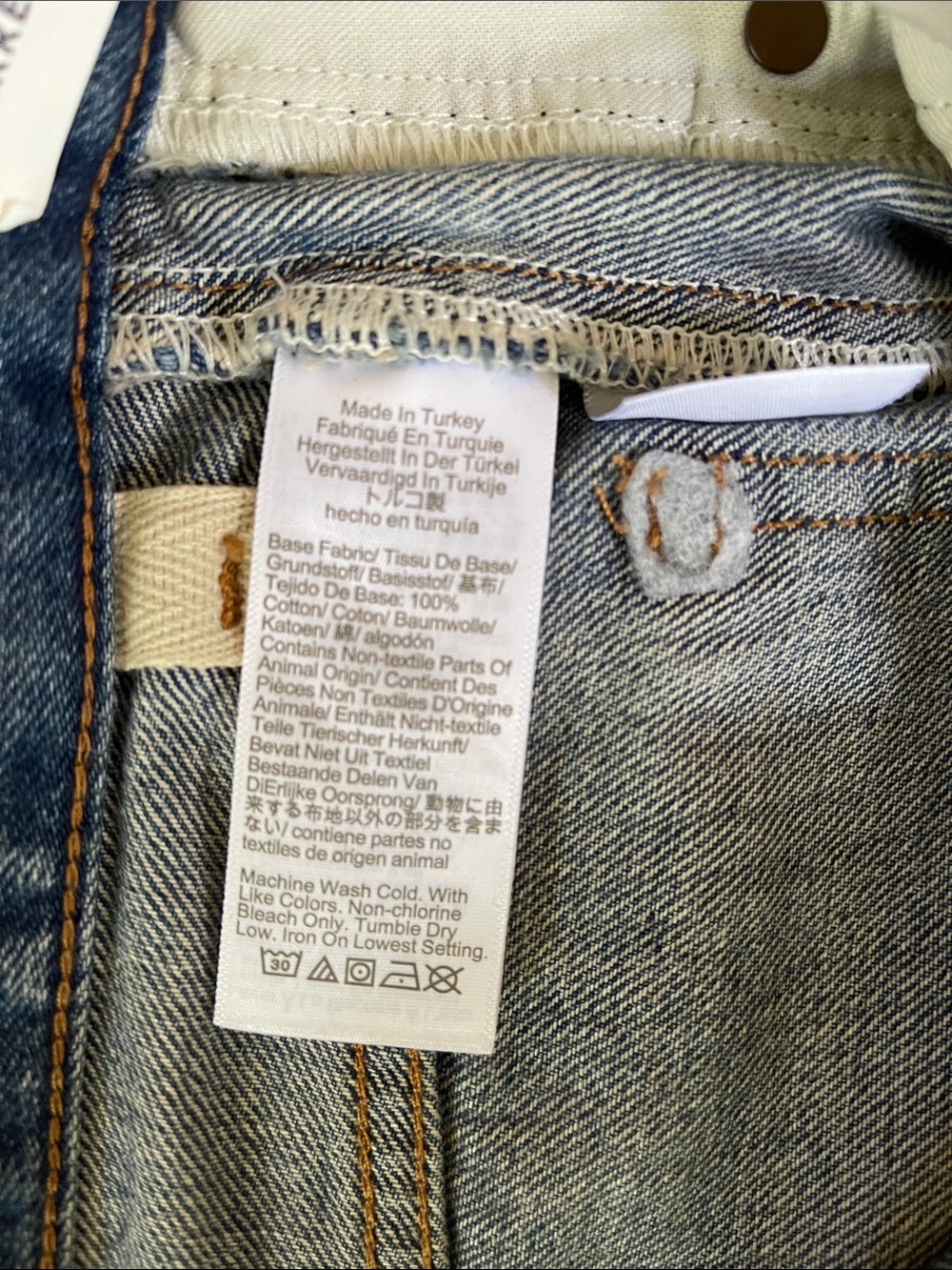 Madewell Women NWT Pieced Barrel Leg Denim Jeans in Medium Blue Wash Button 26 - Picture 7 of 15